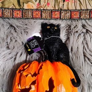 NWT Black Cat on Prelit Orange Pumpkin with Bats Cutout Decoration Figurine